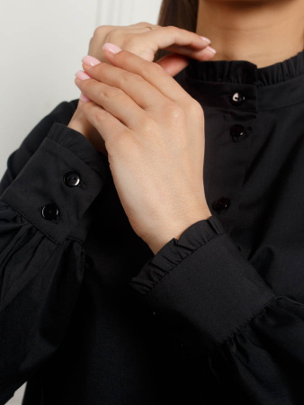 Блузка женская с воротником-стойкой, черная