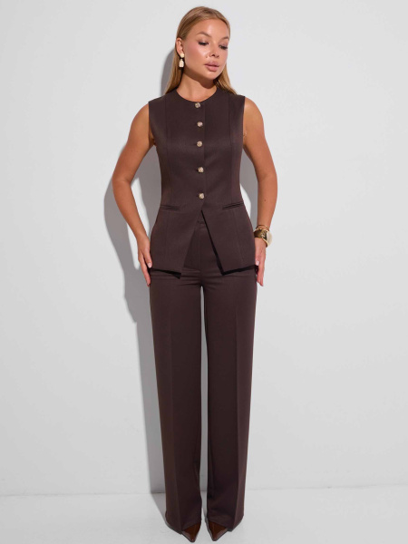 Жилет приталенный с акцентными пуговицами из вискозы, горький шоколад