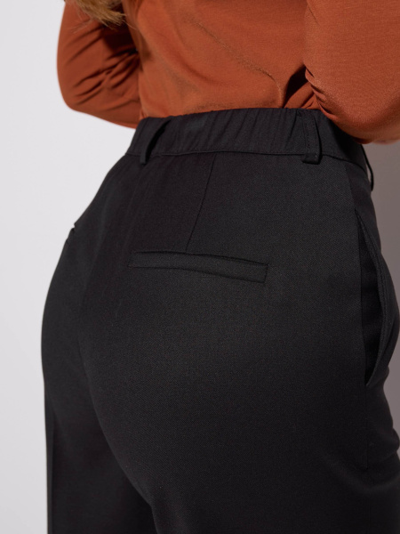 Брюки классические из вискозы с резинкой в поясе, черные