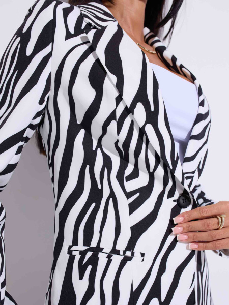 Жакет женский приталенный однобортный, зебра