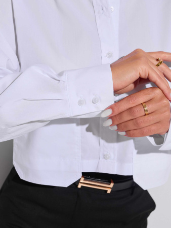 Рубашка женская укороченная с накладными карманами