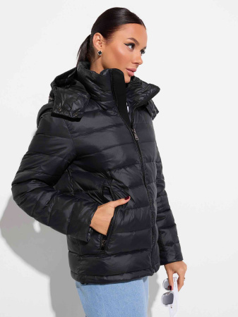 Женский пуховик прямого силуэта с капюшоном, черный