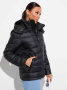 Женский пуховик прямого силуэта с капюшоном, черный