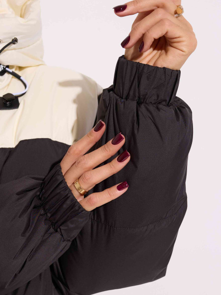 Женский укороченный пуховик с капюшоном, черно-белый