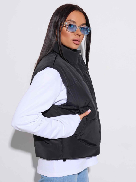 Жилет женский утепленный укороченный