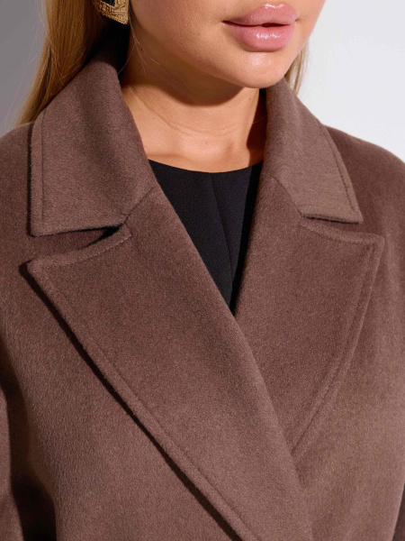 Двубортное женское пальто классическое, латте