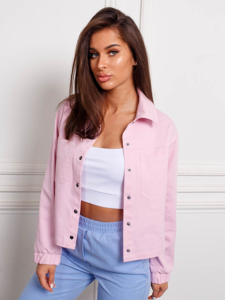 Жакет женский джинсовый с накладными карманами, светло-розовый