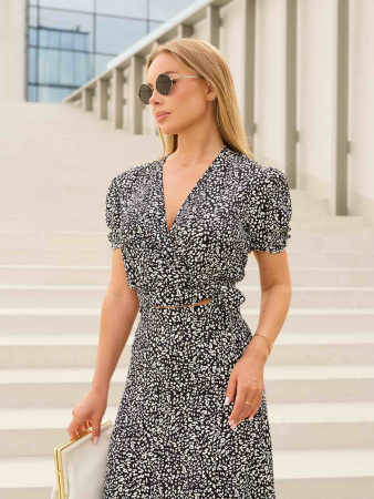 Блузка женская укороченная с рукавами-фонариками, черно-белая