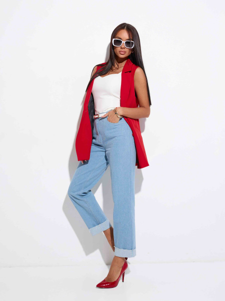 Жилет женский удлиненный двубортный, красный