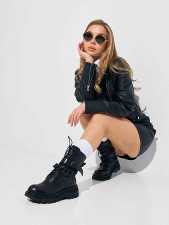 Куртка женская из эко-кожи, черная