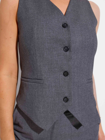 Жилет женский из вискозы классический