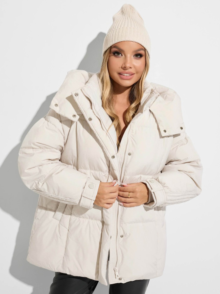 Зимний пуховик удлиненный с капюшоном