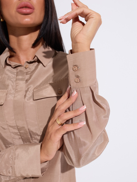 Укороченная рубашка женская с накладными карманами, кофейная